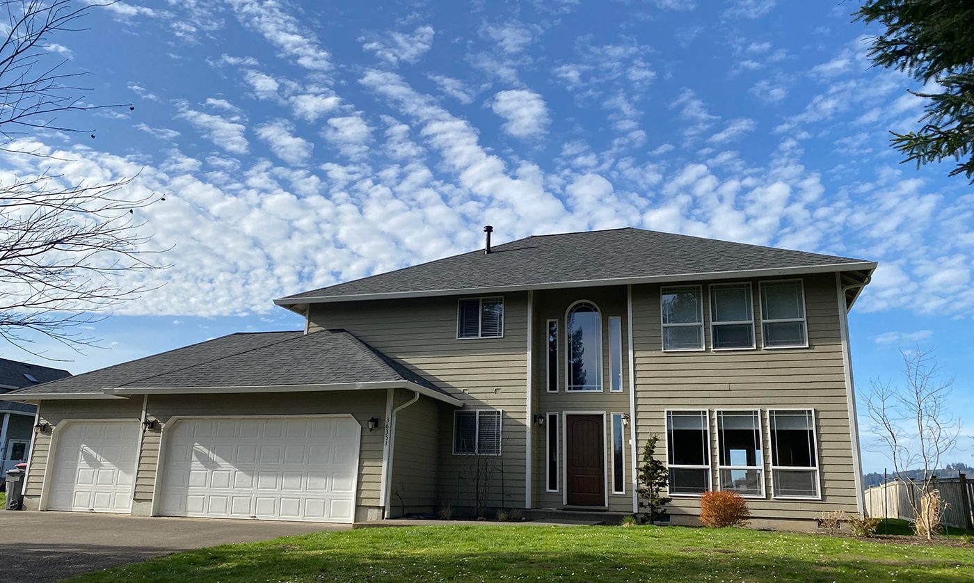 New Roof Built in Warrenton Oregon.